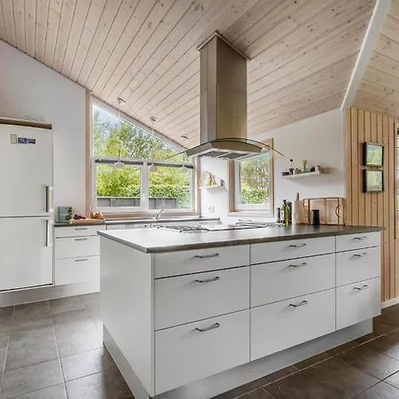 3 Bedroom Awesome In