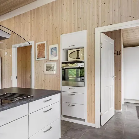 3 Bedroom Awesome In * Tarm