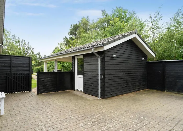Dom wakacyjny 3 Bedroom Awesome In