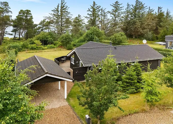Dom wakacyjny 3 Bedroom Awesome In *