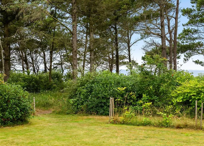 Dom wakacyjny 3 Bedroom Awesome In Tarm
