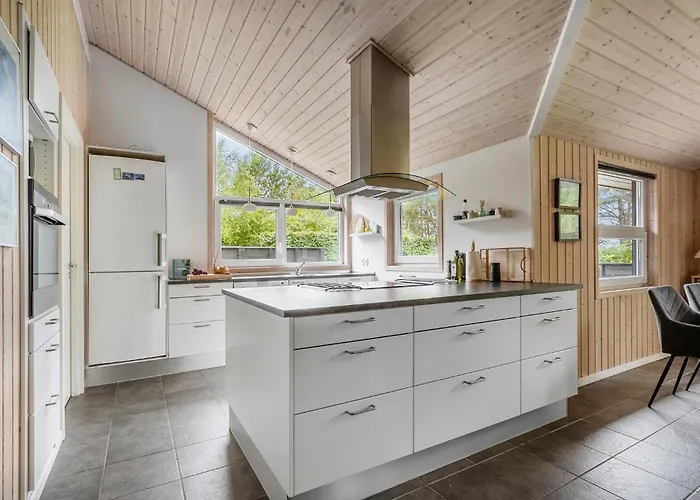 3 Bedroom Awesome In